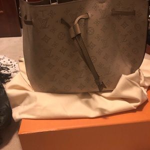 LouIs Vuitton girolata purse. Brand new.